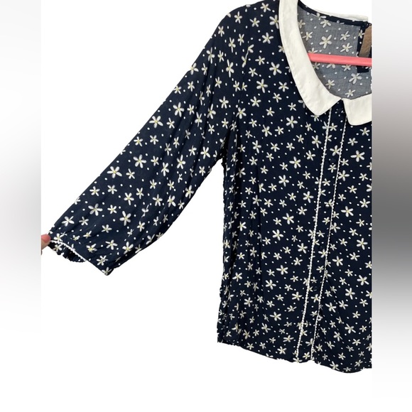 Lauren Conrad Disney Collection Daisy Blouse with Peter Pan Collar- M - Picture 3 of 10